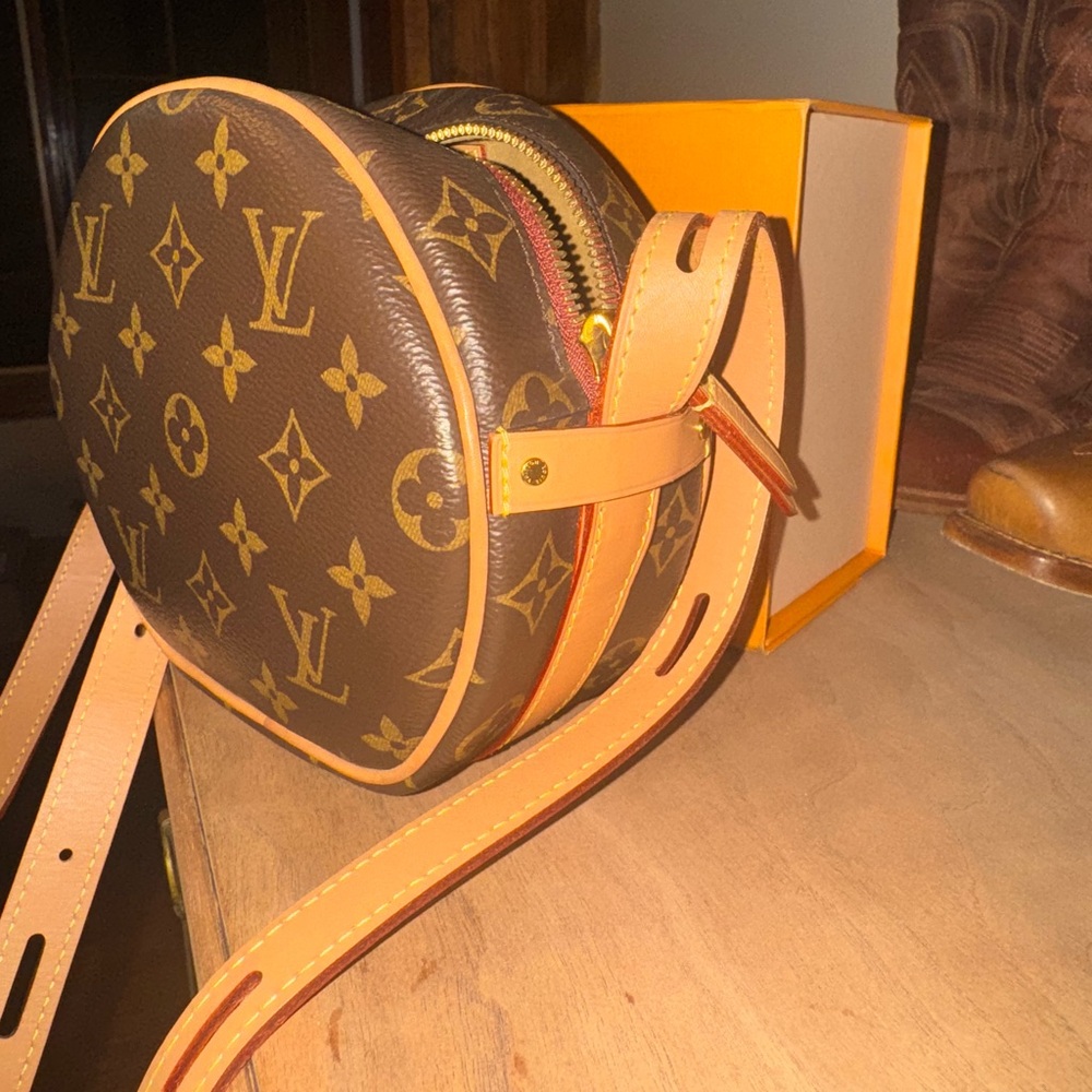 Louis Vuitton bag - Picture 2 of 6
